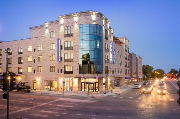 Bluemont Hotel image 1