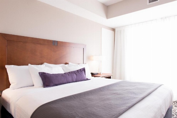 Bluemont Hotel image 19